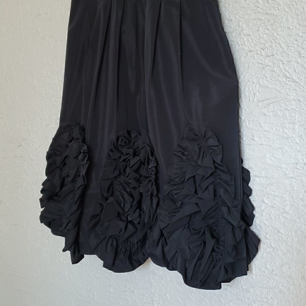 BCBG MaxAzria | V Neck Dress - Picture 4 of 10